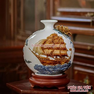 Bình sứ thuận buồm xuôi gió, nền trắng, cao 20cm